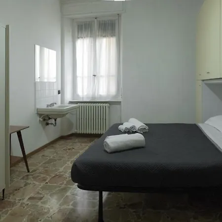 Casa Paradise * Castro (Lombardy)