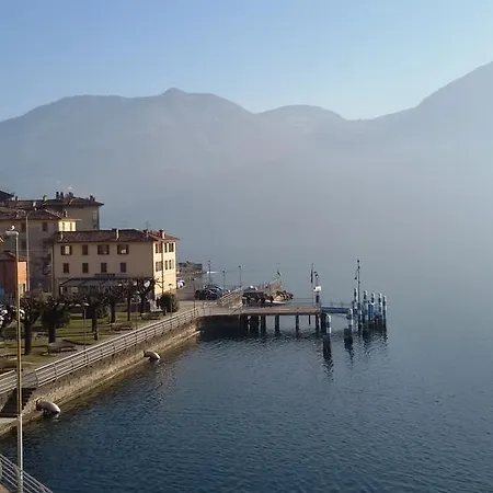 Casa Paradise * Castro (Lombardy)